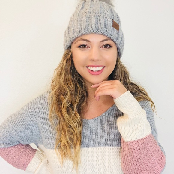 Gray & Pink Color Block Twist Sweater - Picture 3 of 4